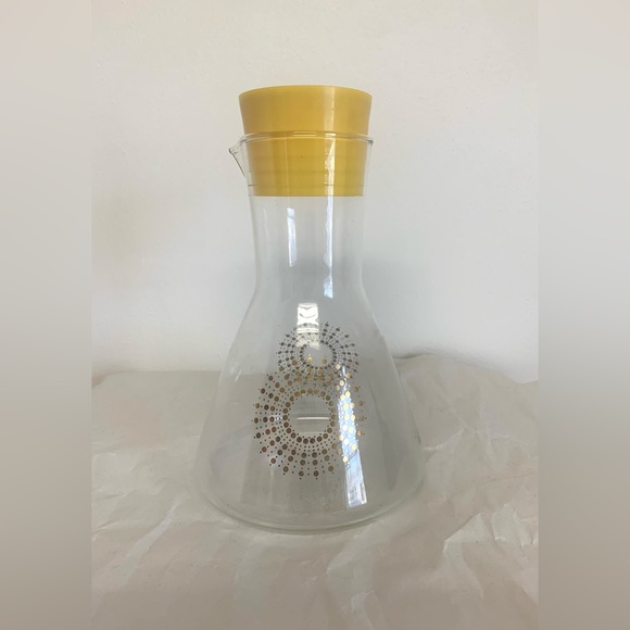 Pyrex Kitchen Vintage Pyrex Carafe With Atomic Graphic Poshmark